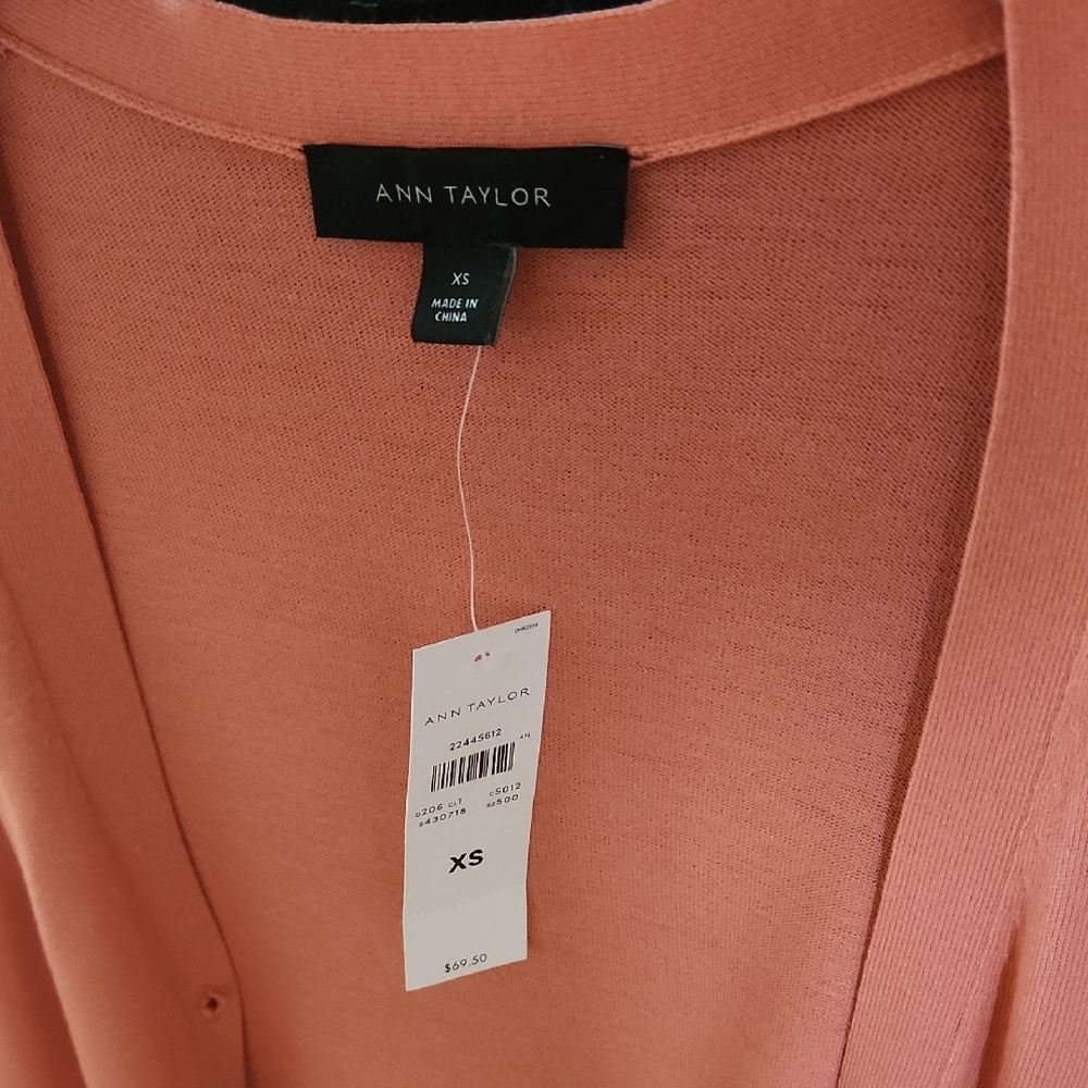Ann Taylor Cardigans In Four Colors - Picture 2 of 8